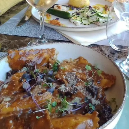 Golf De Les Bains Hotel